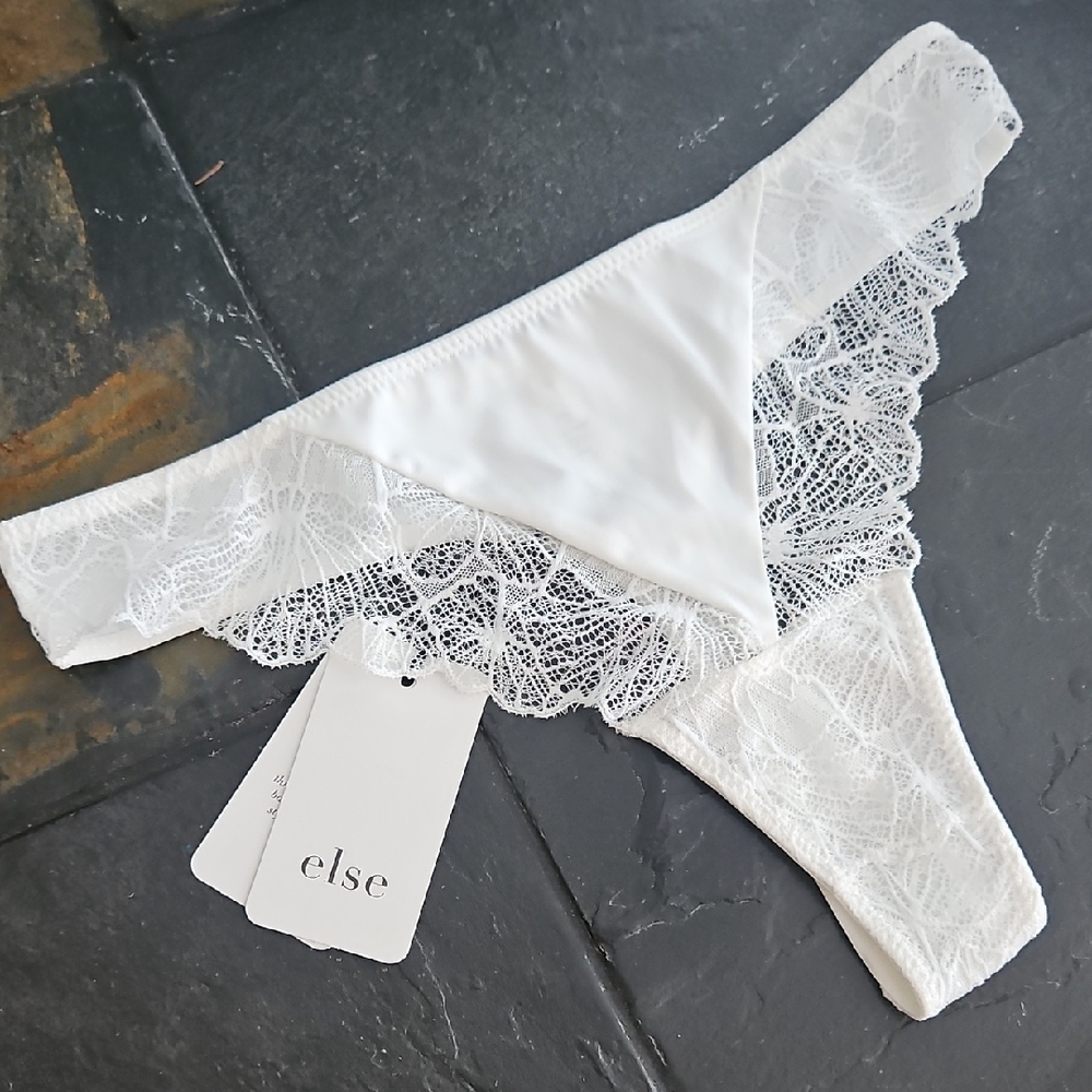 Else "Daphne" Thong, NWT